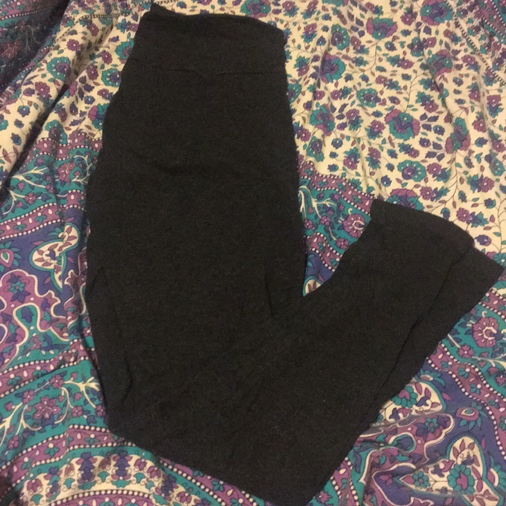 Dark grey leggings
